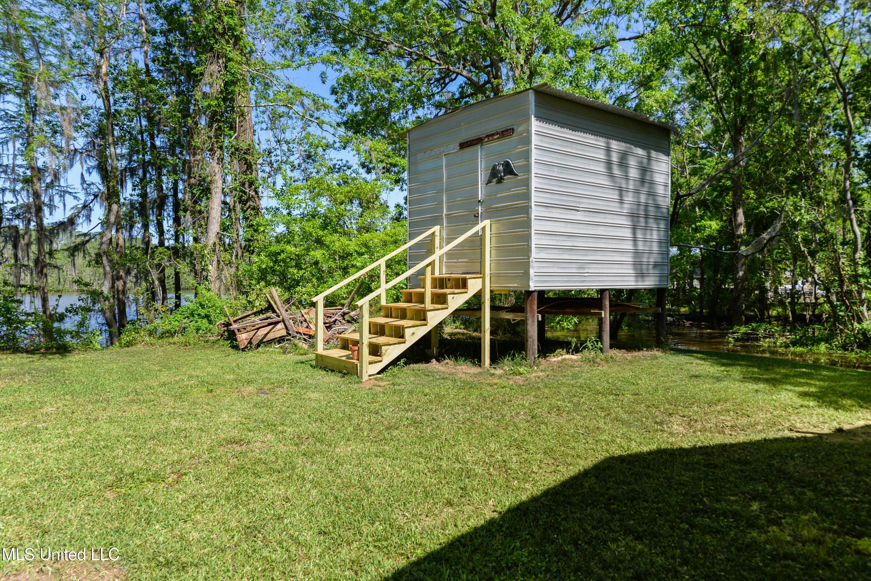 25005 Carter Lake Drive, Lucedale, Mississippi image 19