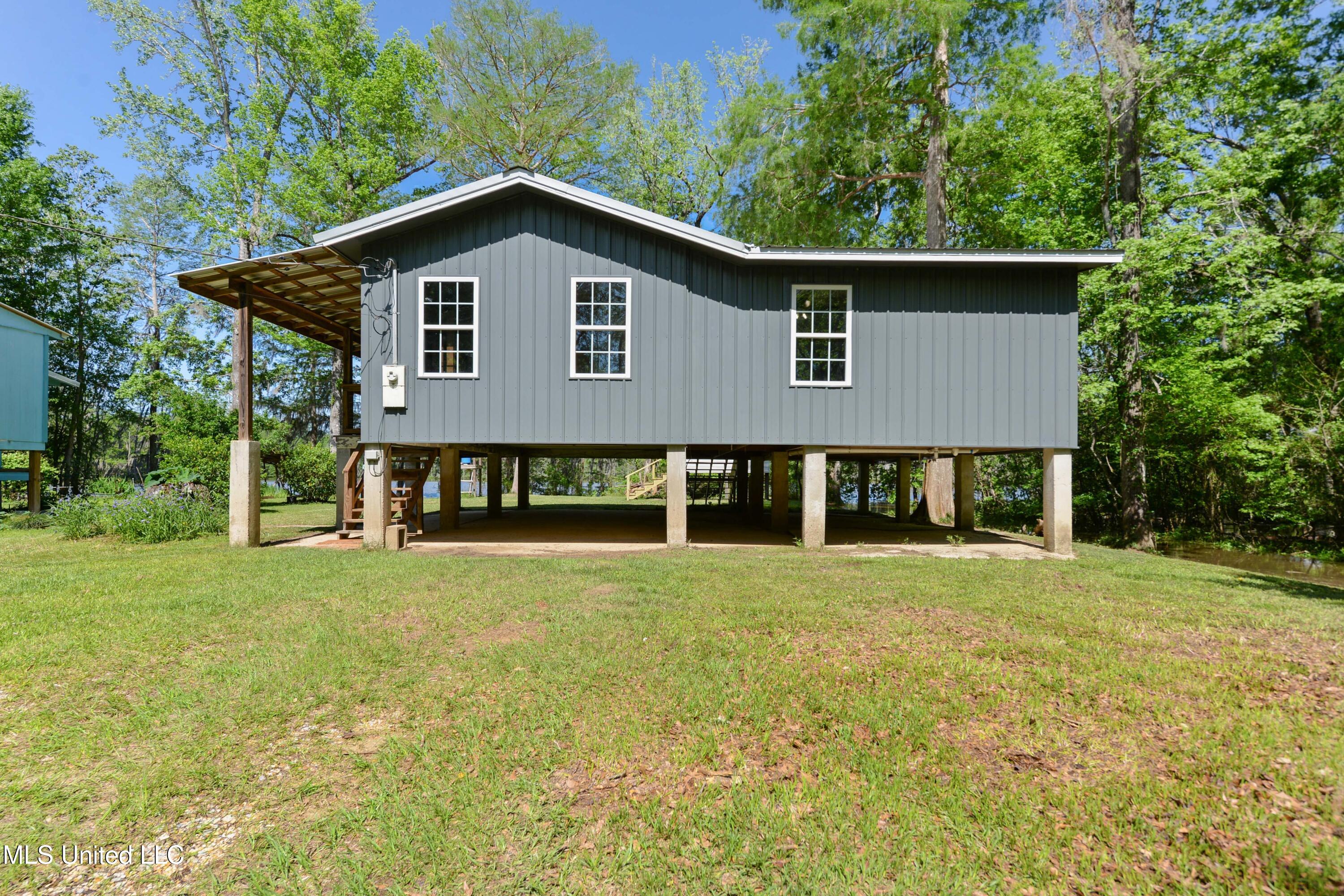 25005 Carter Lake Drive, Lucedale, Mississippi image 1