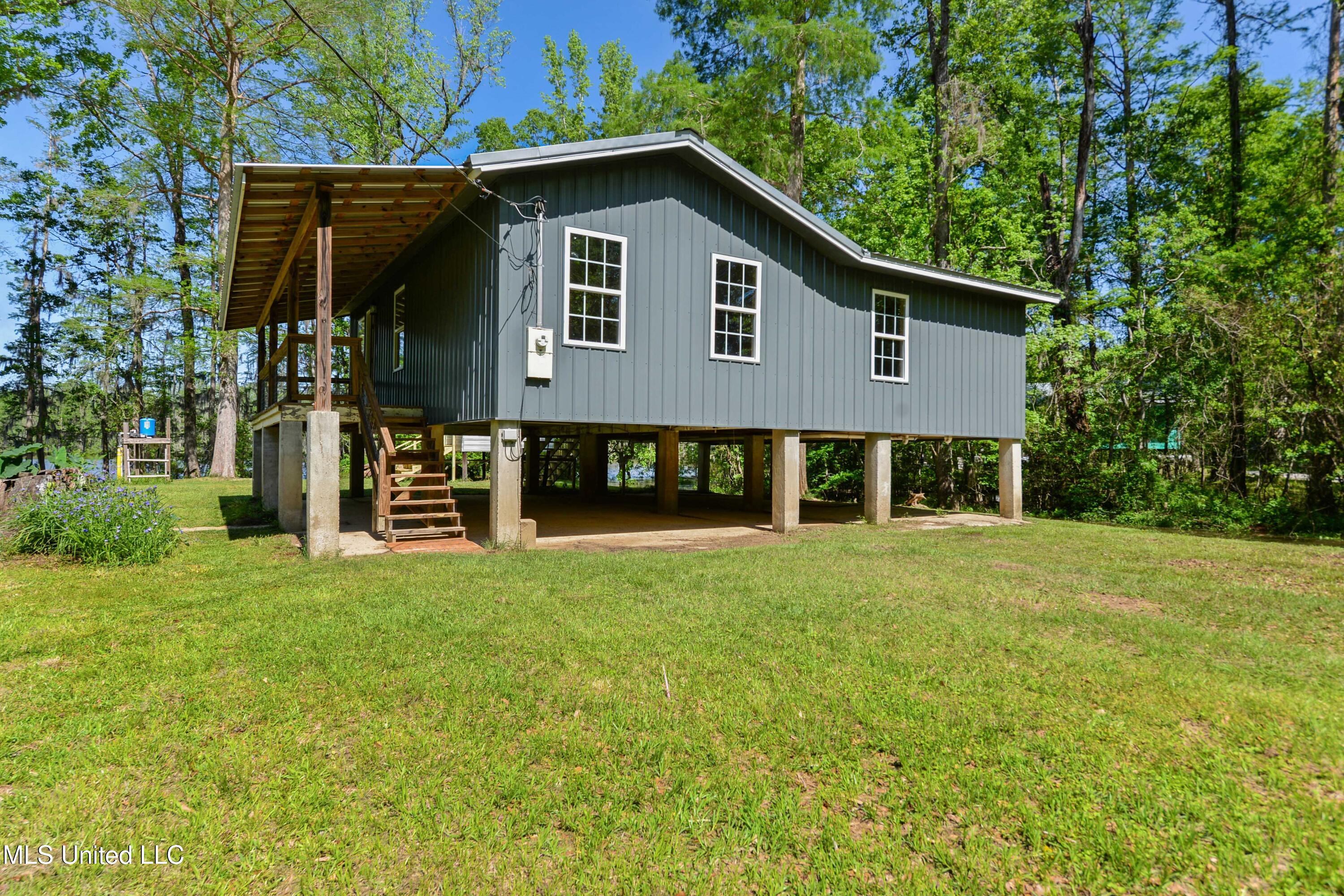 25005 Carter Lake Drive, Lucedale, Mississippi image 2