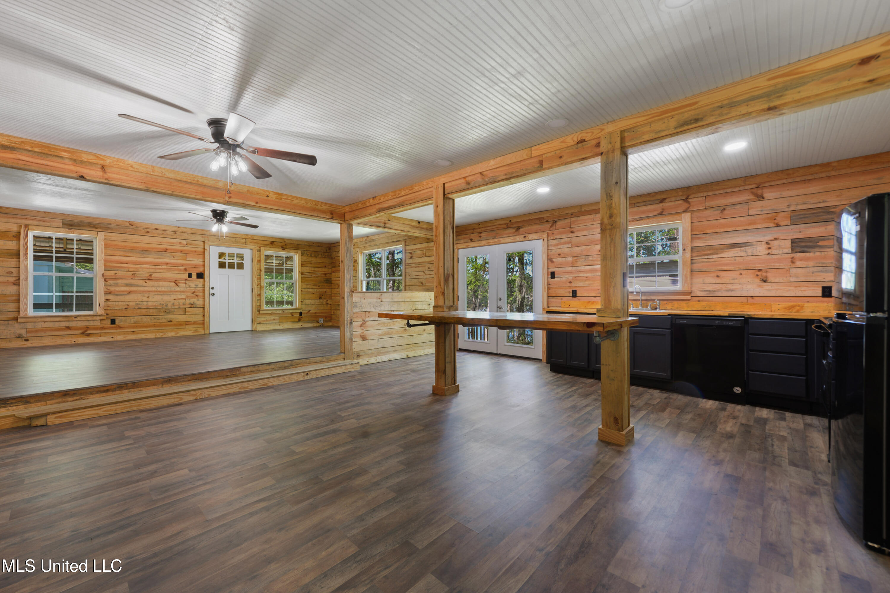 25005 Carter Lake Drive, Lucedale, Mississippi image 9