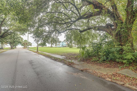 Vacant Land For Sale - 129 Saint Charles Avenue<br/> Biloxi, MS 39530