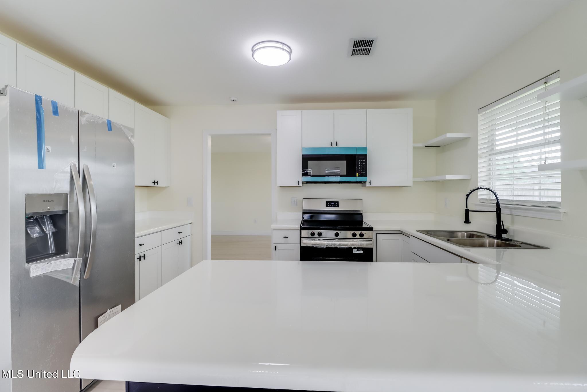 18311 Tarabrooke Drive, Gulfport, Mississippi image 9