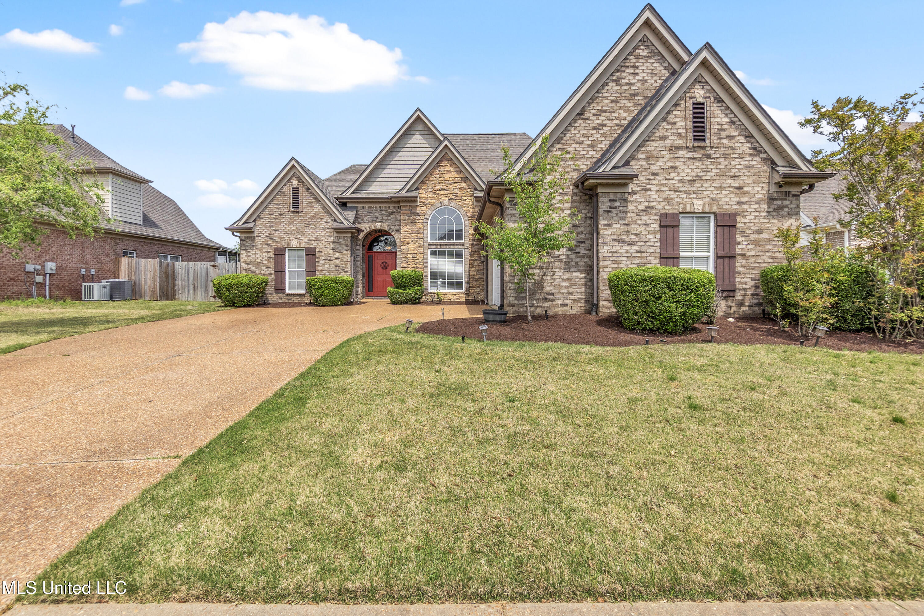 2894 Malabar Place, Southaven, Mississippi image 1
