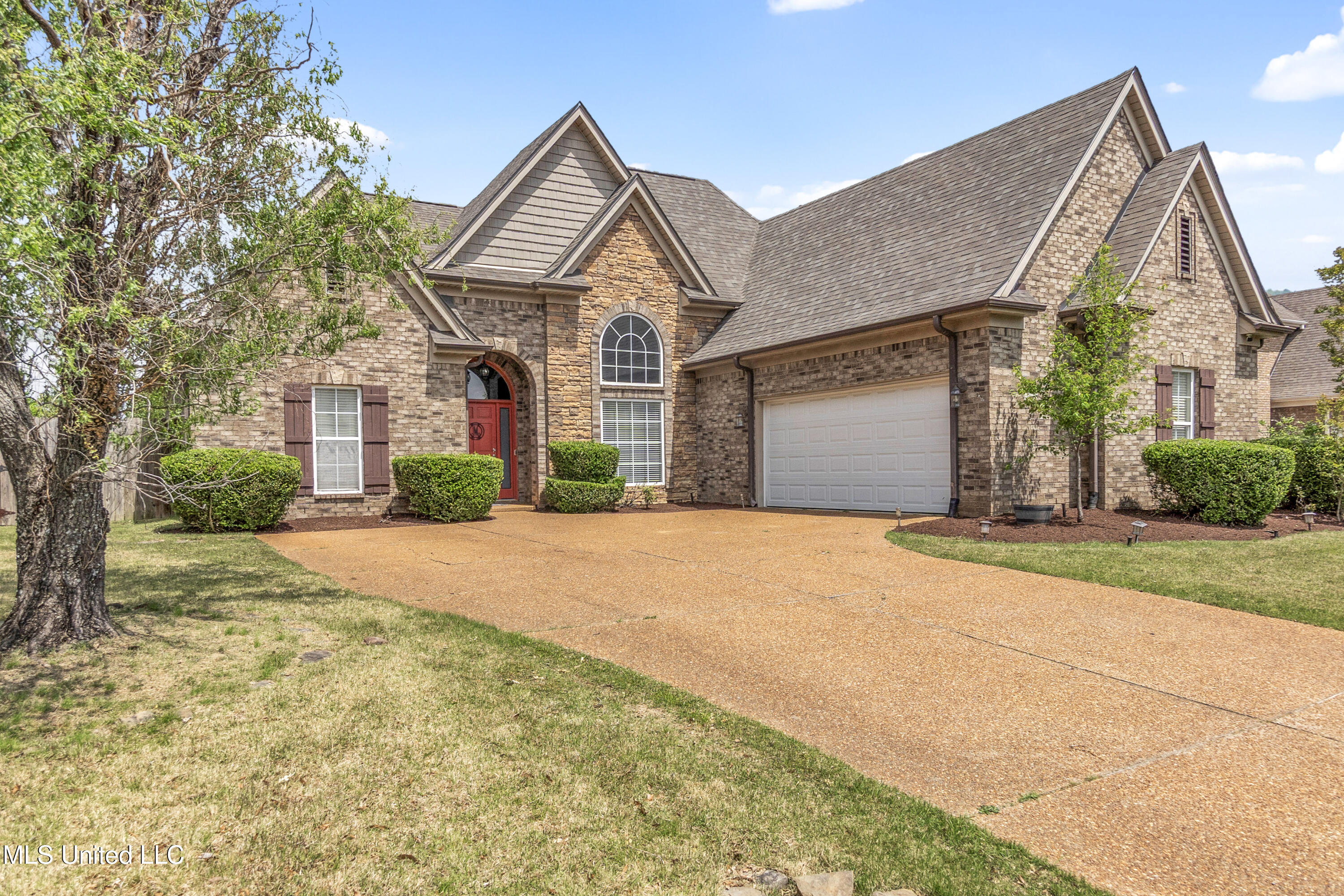 2894 Malabar Place, Southaven, Mississippi image 2