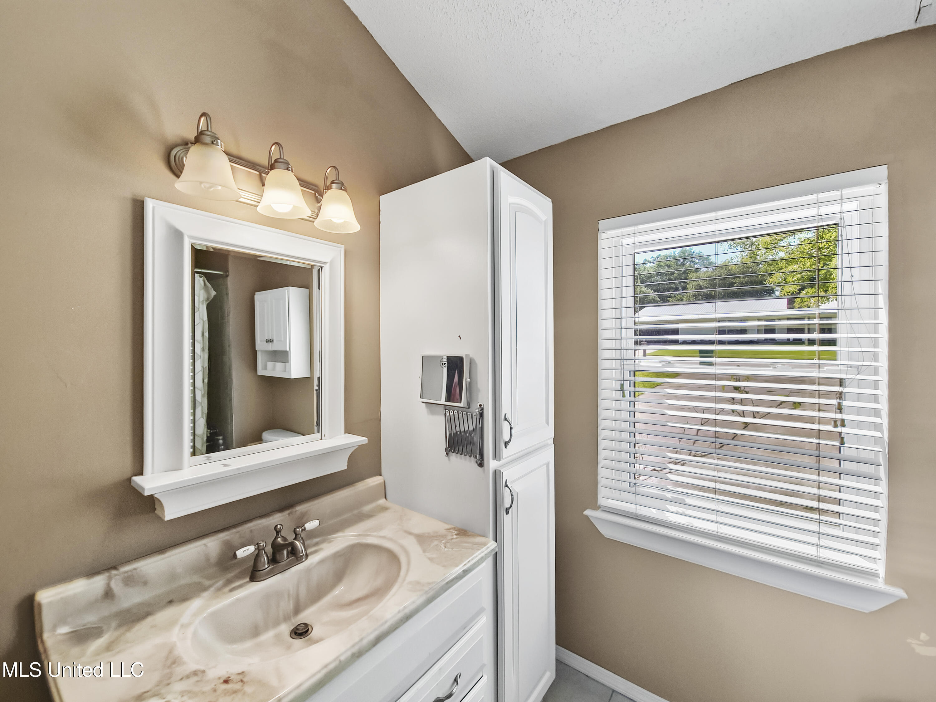 1334 Diller Road, Ocean Springs, Mississippi image 20