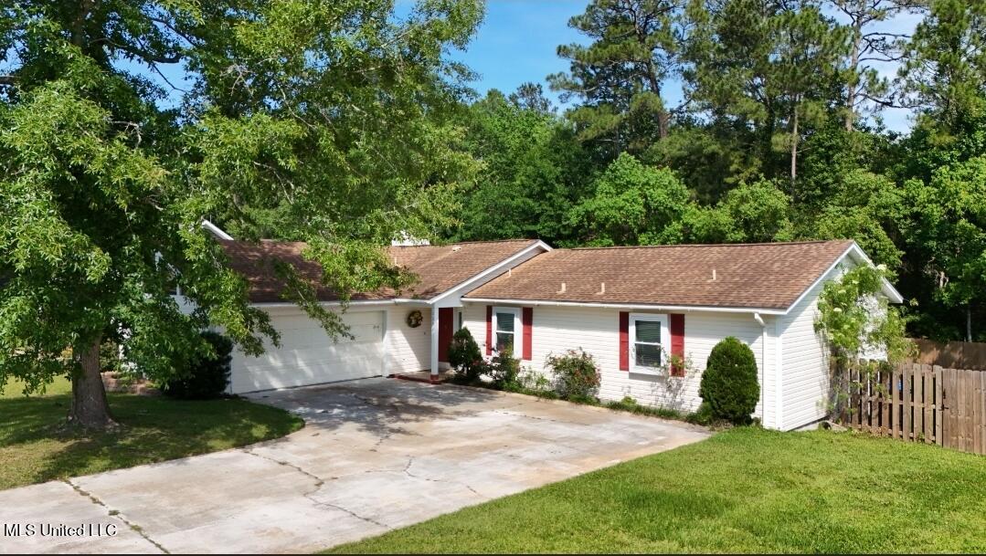 1334 Diller Road, Ocean Springs, Mississippi image 1