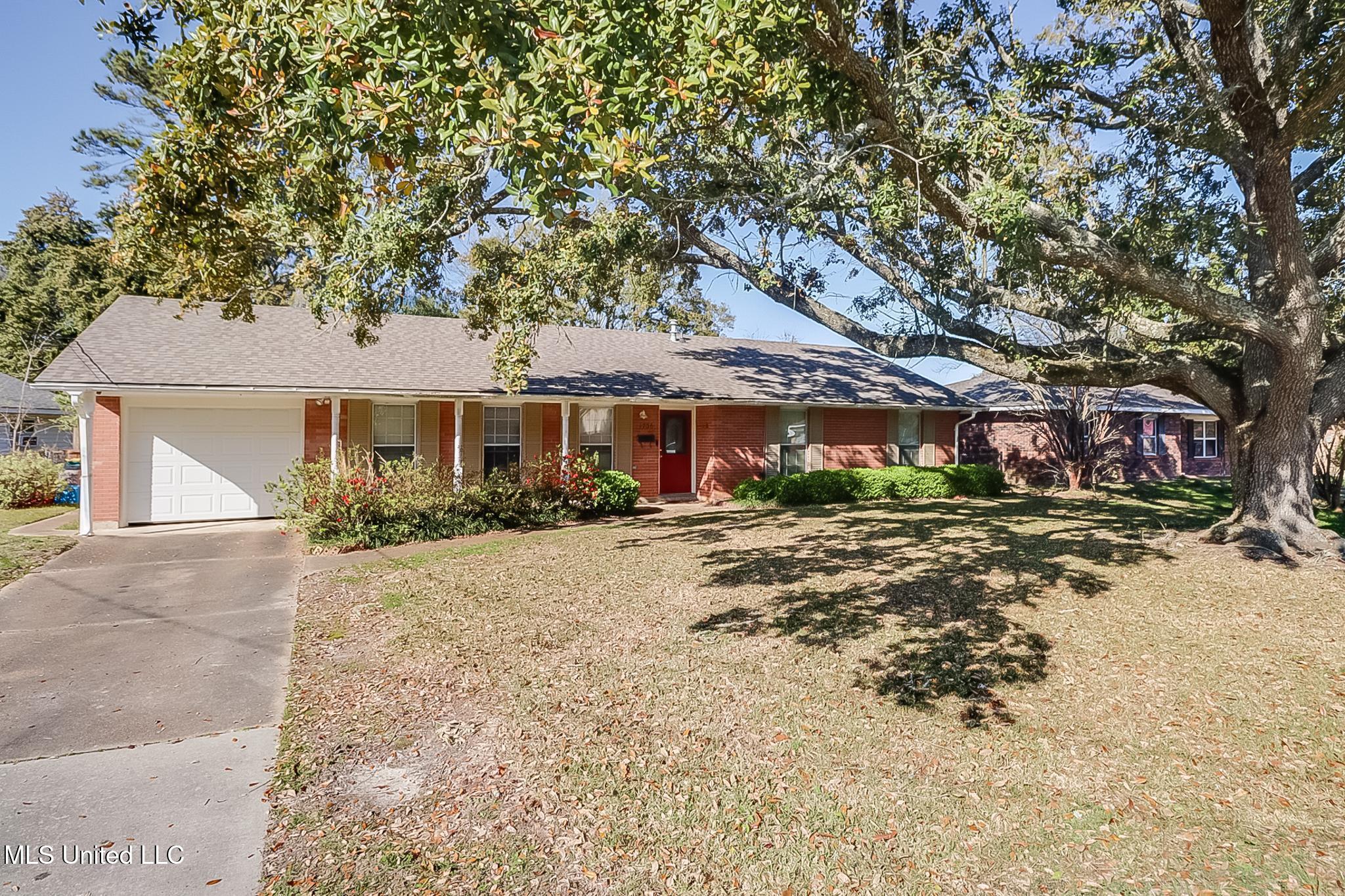 1736 Thomas Jefferson Drive, Biloxi, Mississippi image 2