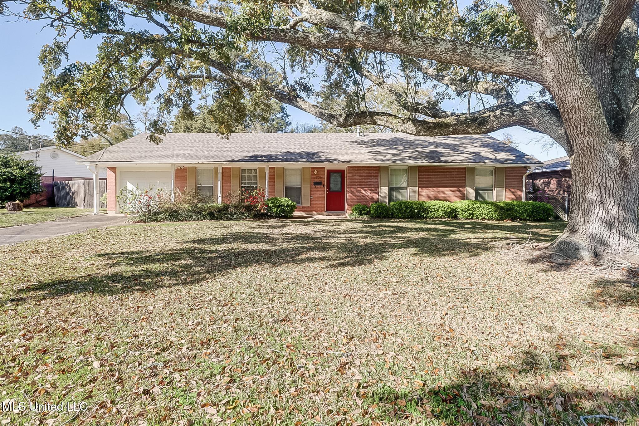 1736 Thomas Jefferson Drive, Biloxi, Mississippi image 1