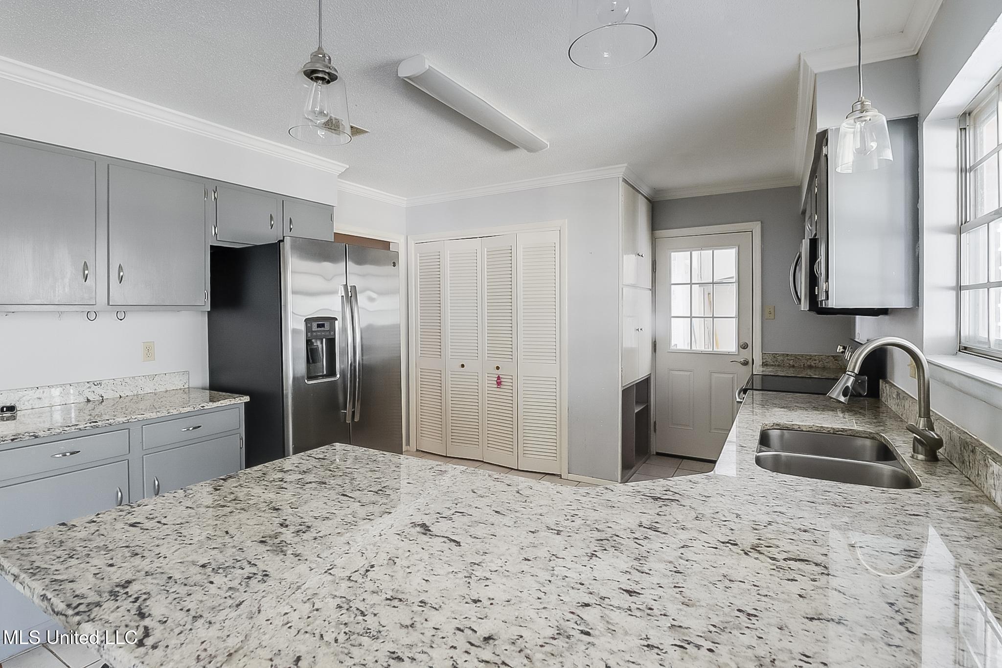 1736 Thomas Jefferson Drive, Biloxi, Mississippi image 8
