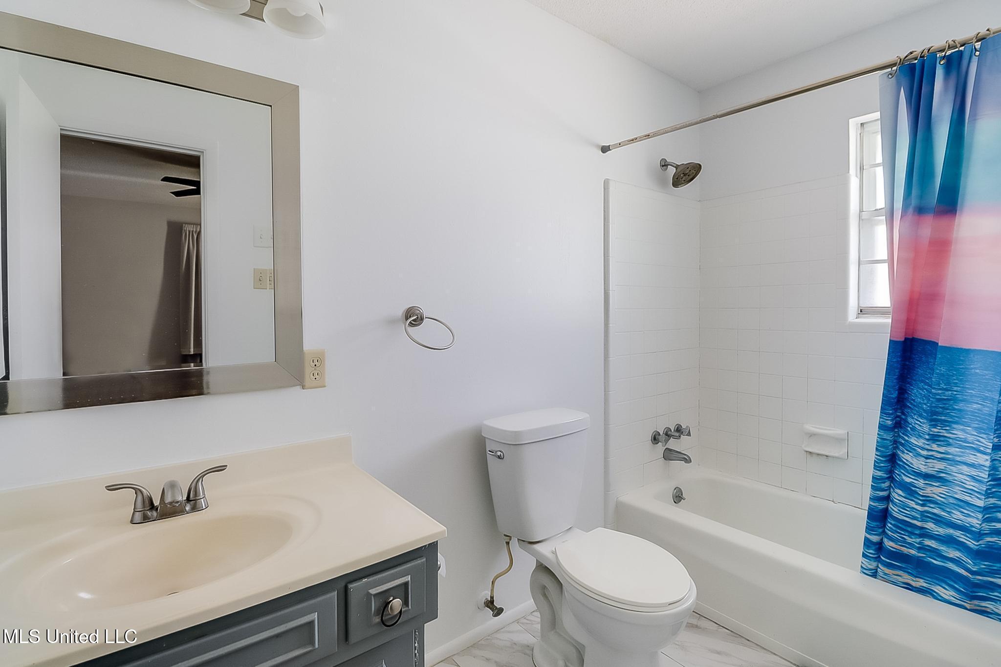 1736 Thomas Jefferson Drive, Biloxi, Mississippi image 15