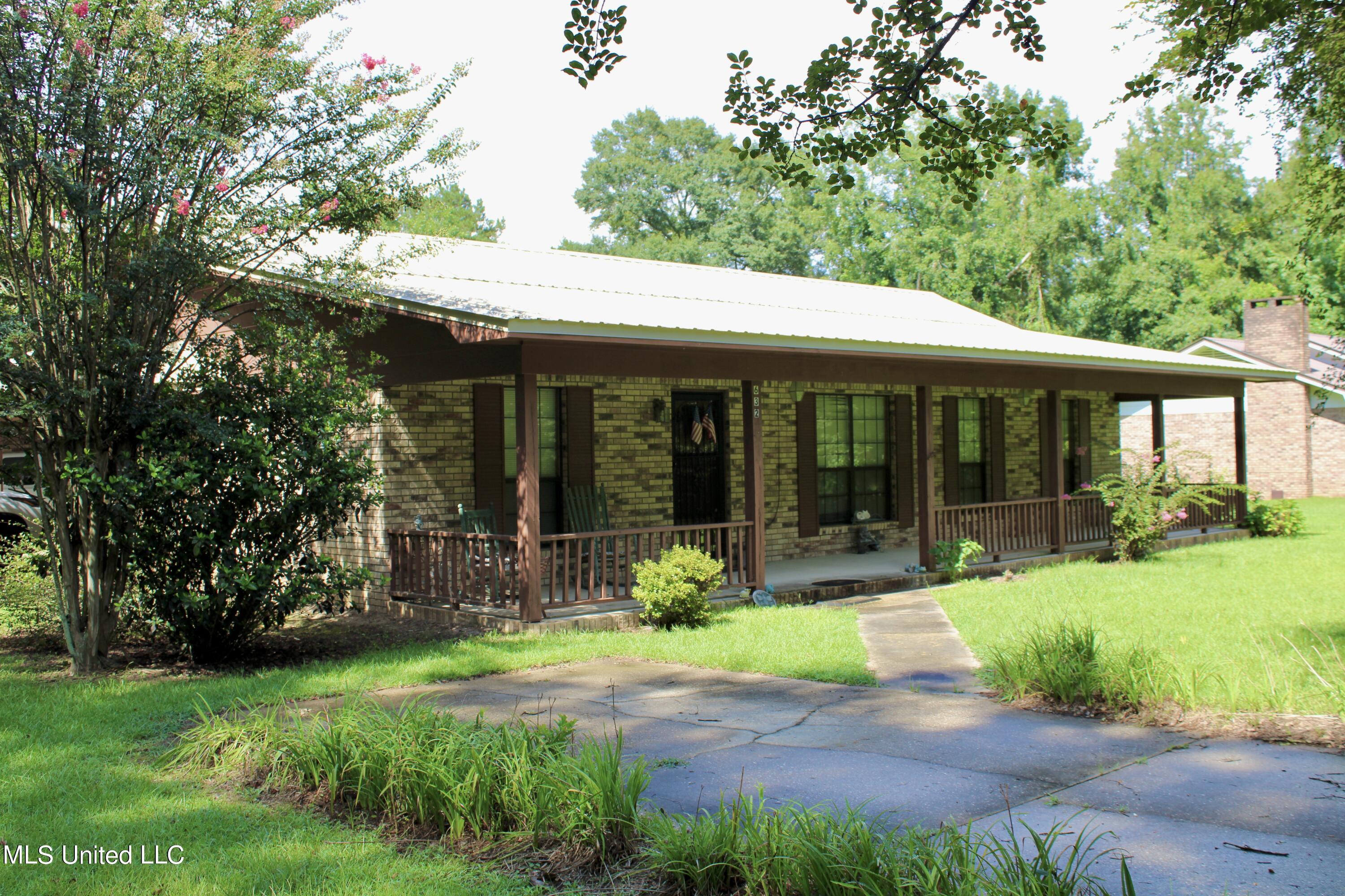 632 Maples Ave Avenue, Leakesville, Mississippi image 2