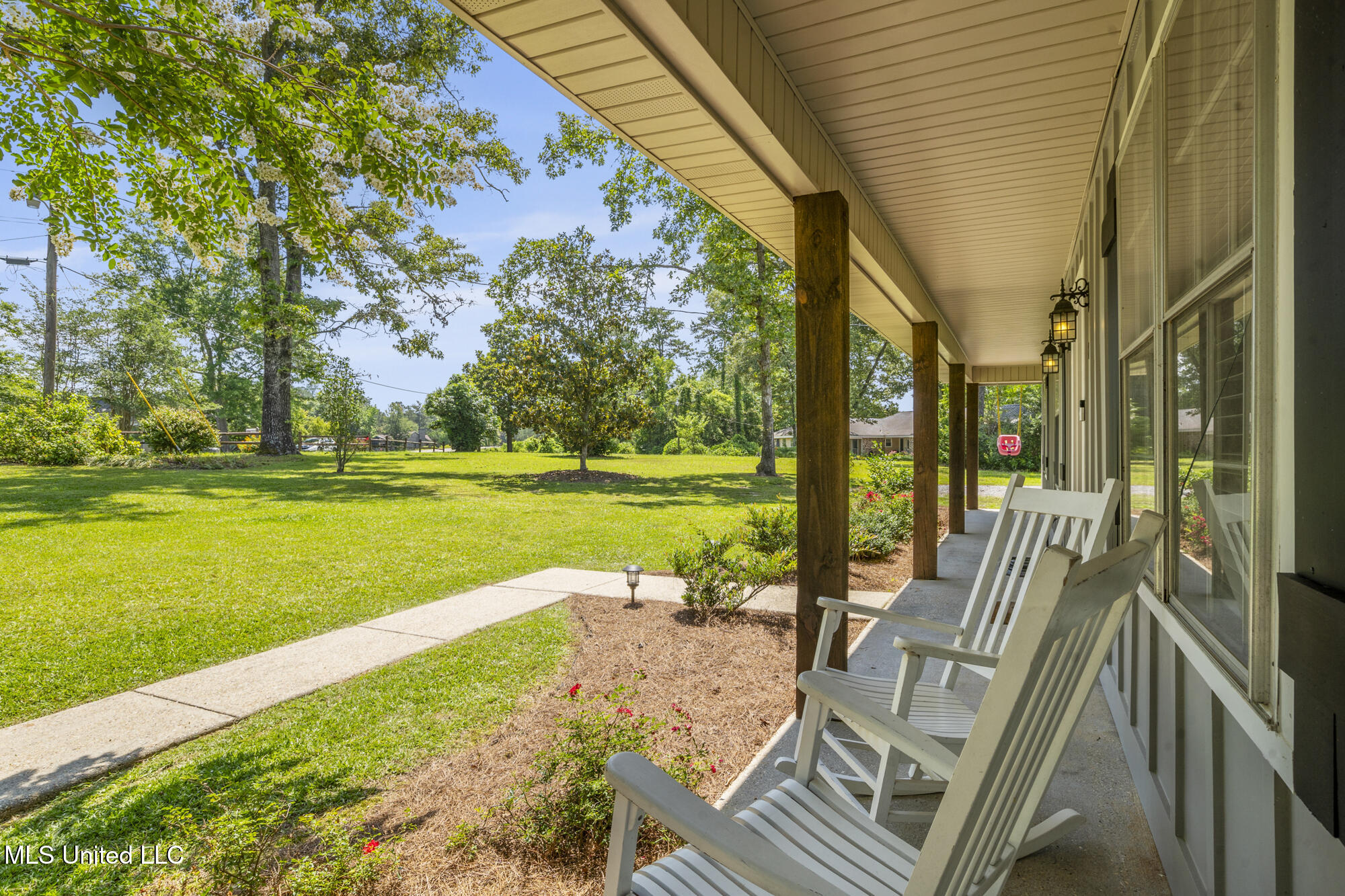 88 Lakeview Drive, Petal, Mississippi image 5