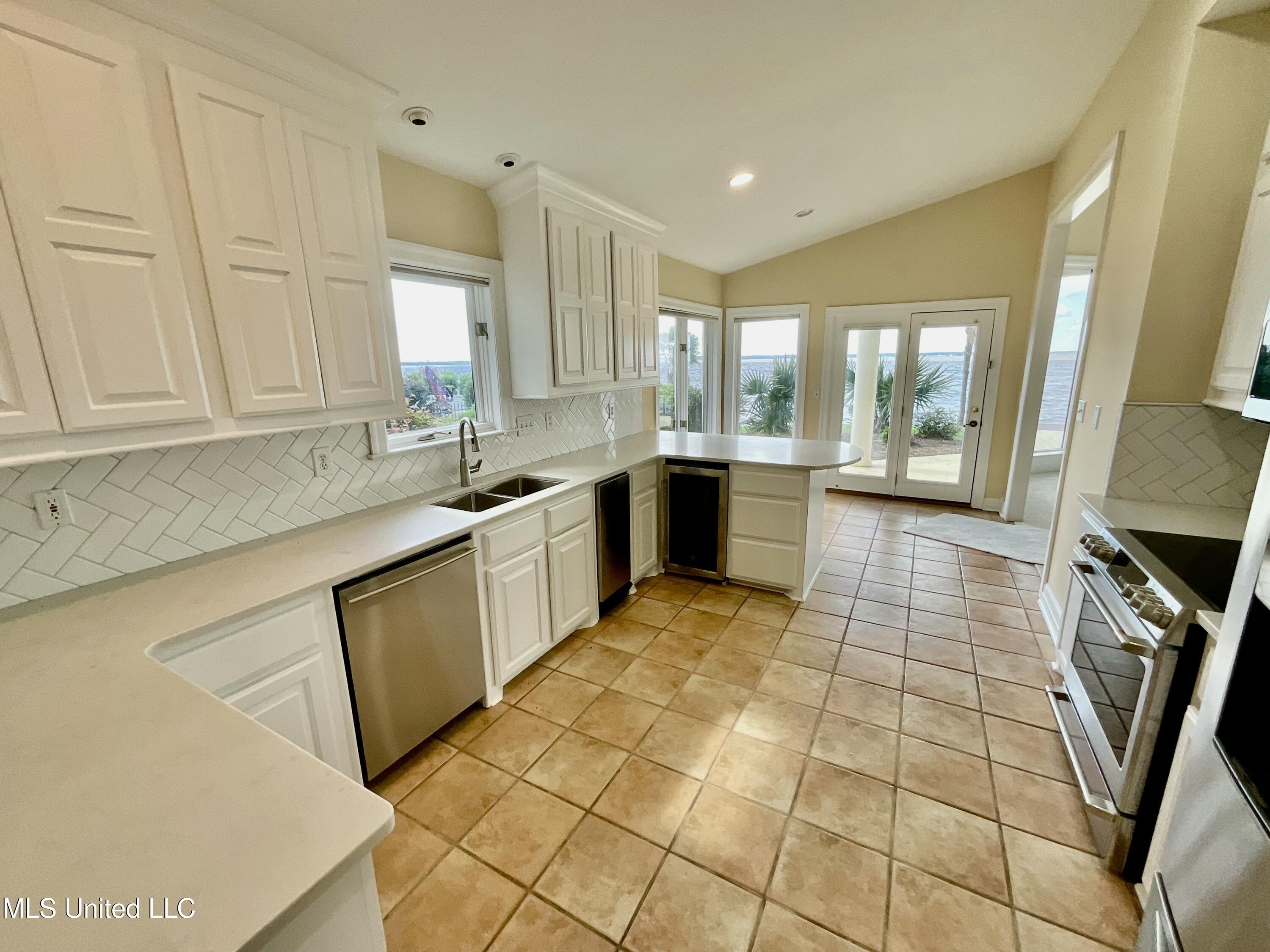 1422 Windrose Drive, Brandon, Mississippi image 13