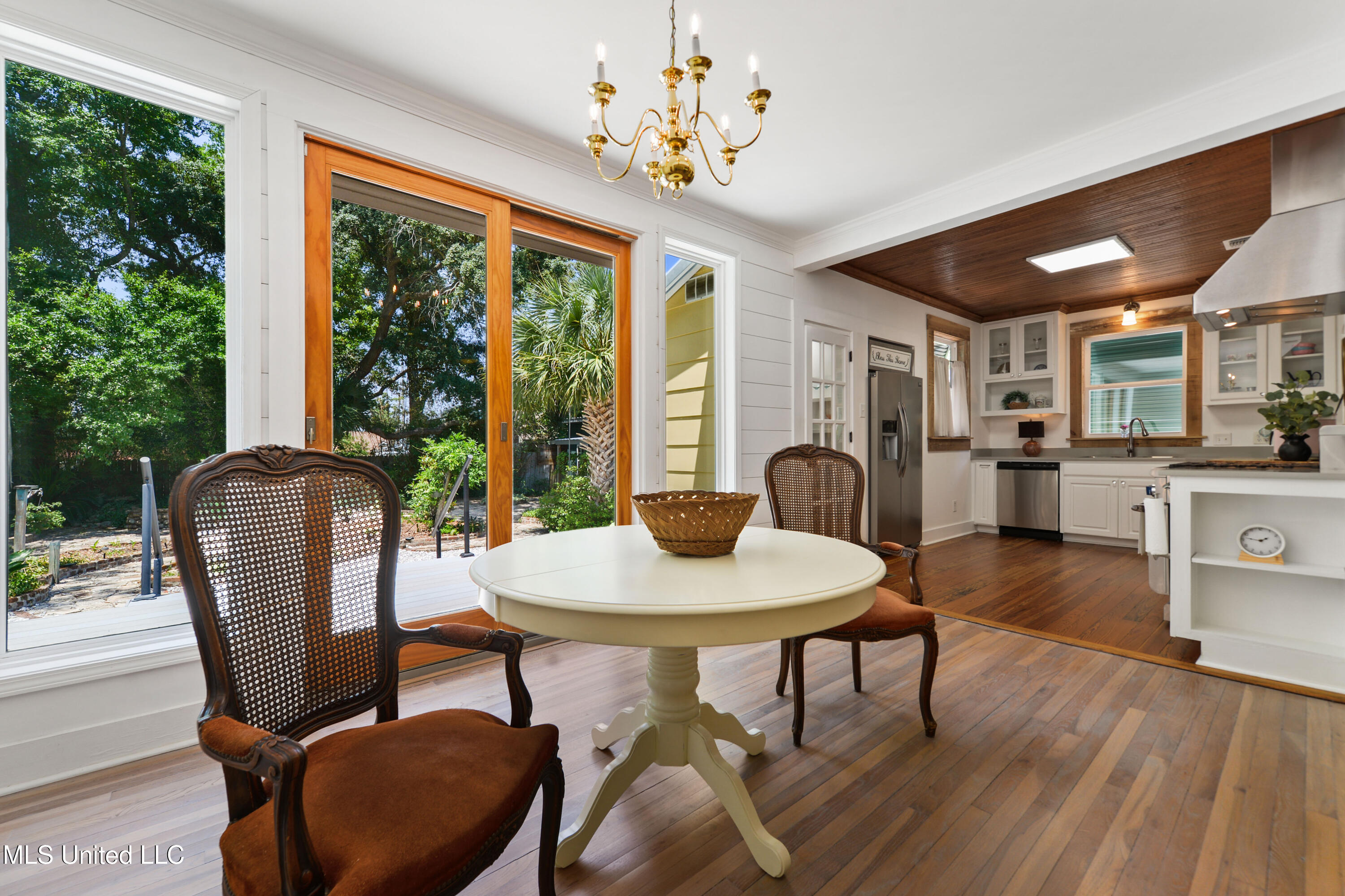 1338 Father Ryan Avenue, Biloxi, Mississippi image 12
