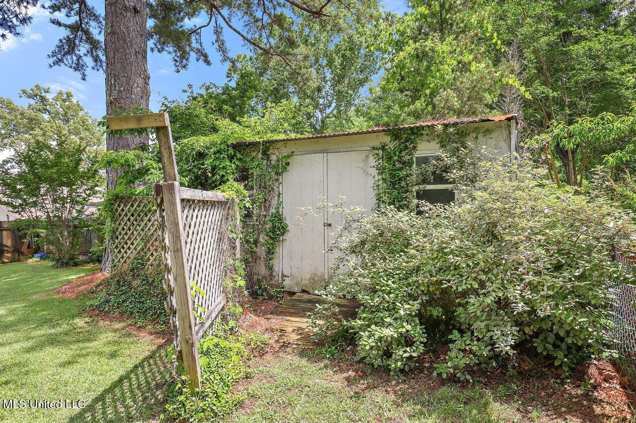 210 Kitchings Drive, Clinton, Mississippi image 33