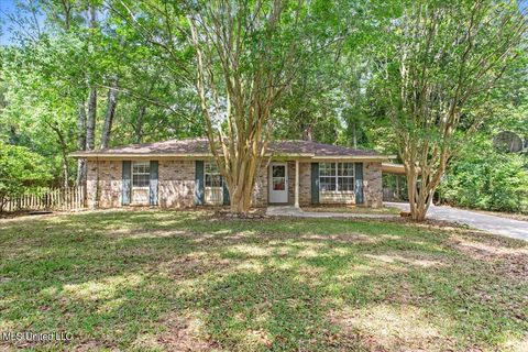 Single Family Residence in Ocean Springs MS 3217 2nd Street.jpg