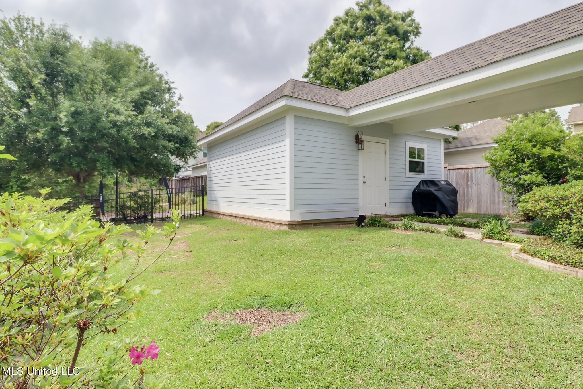 13056 Holly Springs Avenue, Biloxi, Mississippi image 29