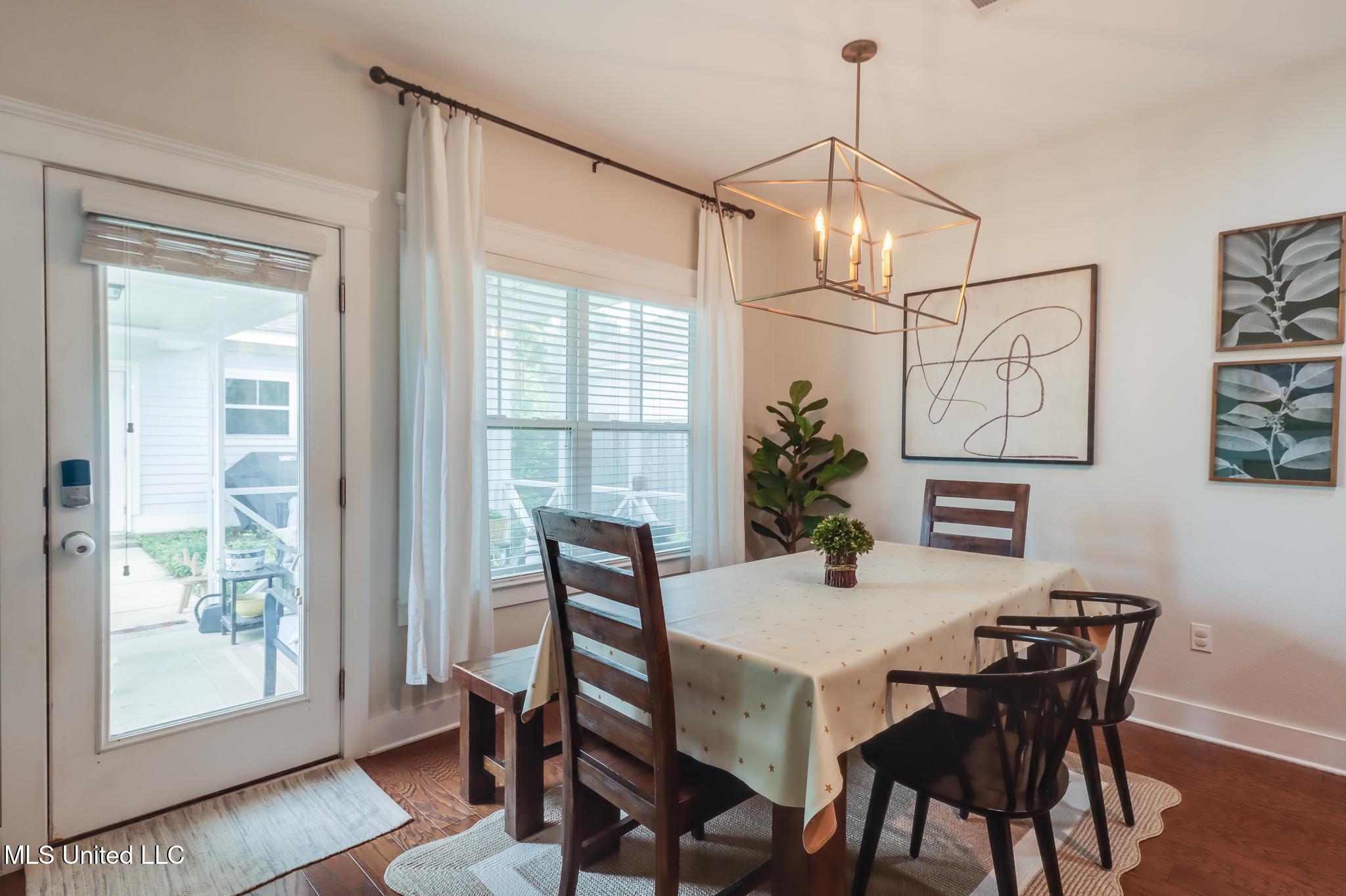 13056 Holly Springs Avenue, Biloxi, Mississippi image 9