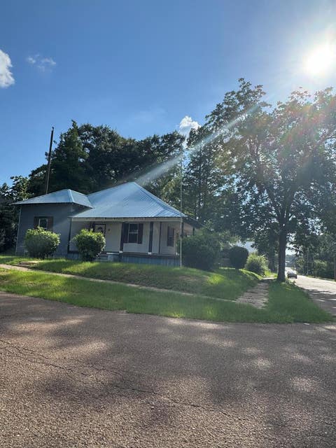 Homes For Sale - 143 N Myrtle<br/> McComb, MS 39666