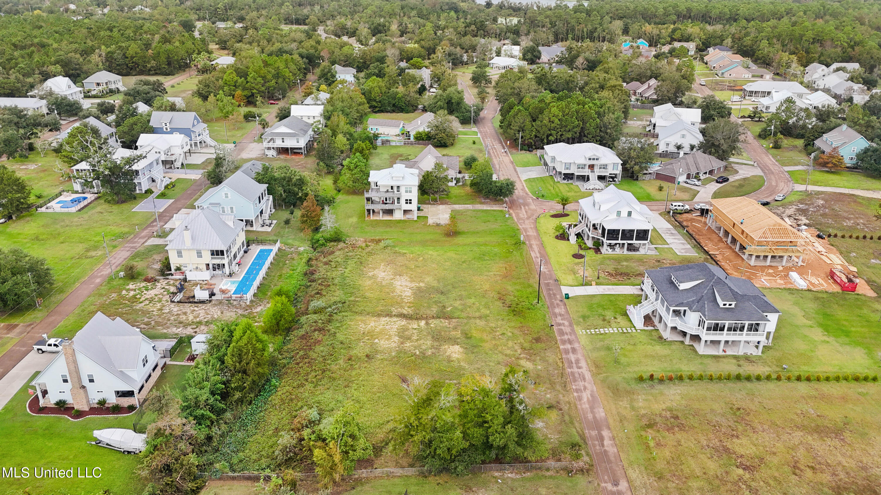 117 Lakewood Drive, Waveland, Mississippi image 8