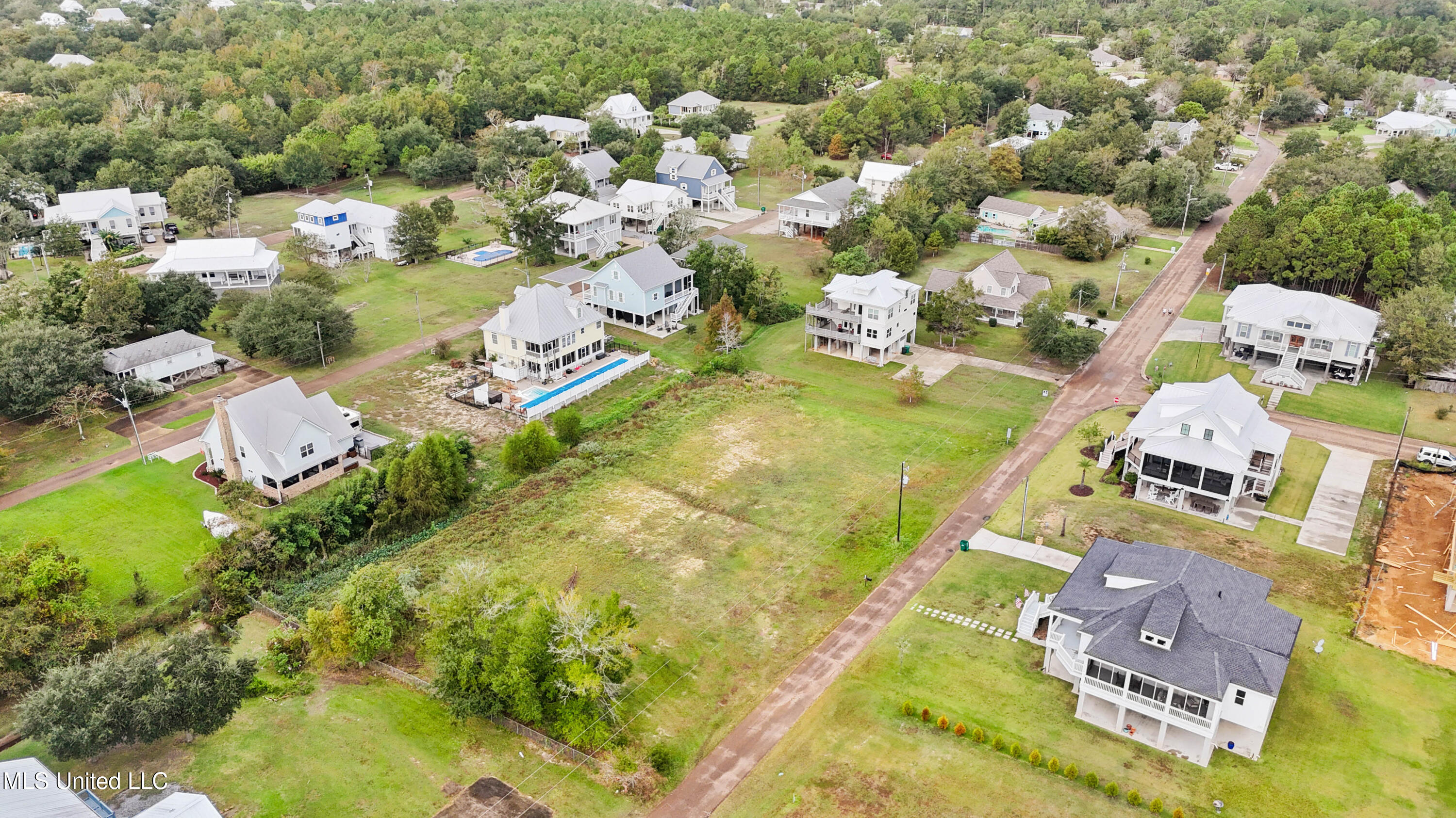 117 Lakewood Drive, Waveland, Mississippi image 9