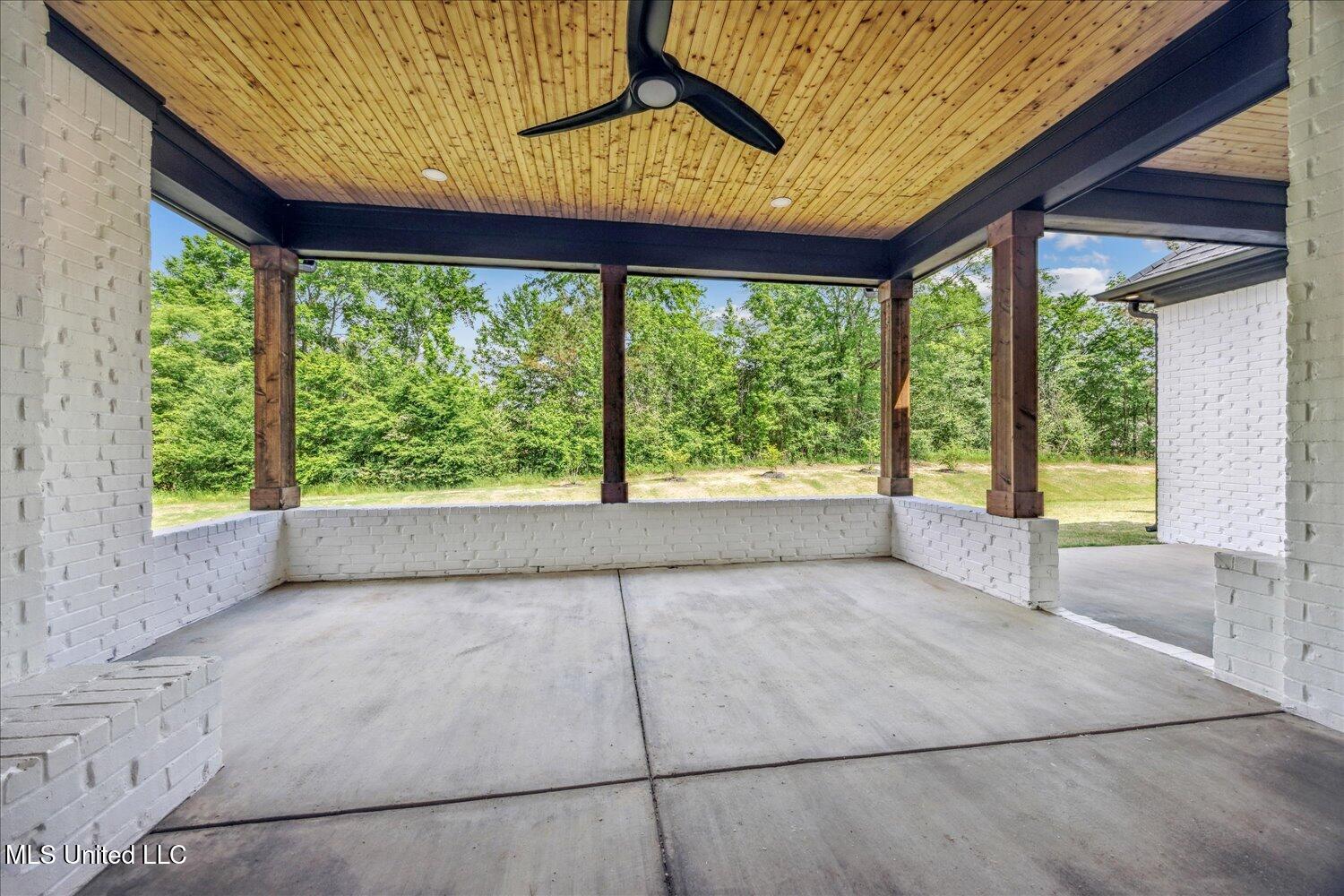 26 Fairview Trail, Byhalia, Mississippi image 33