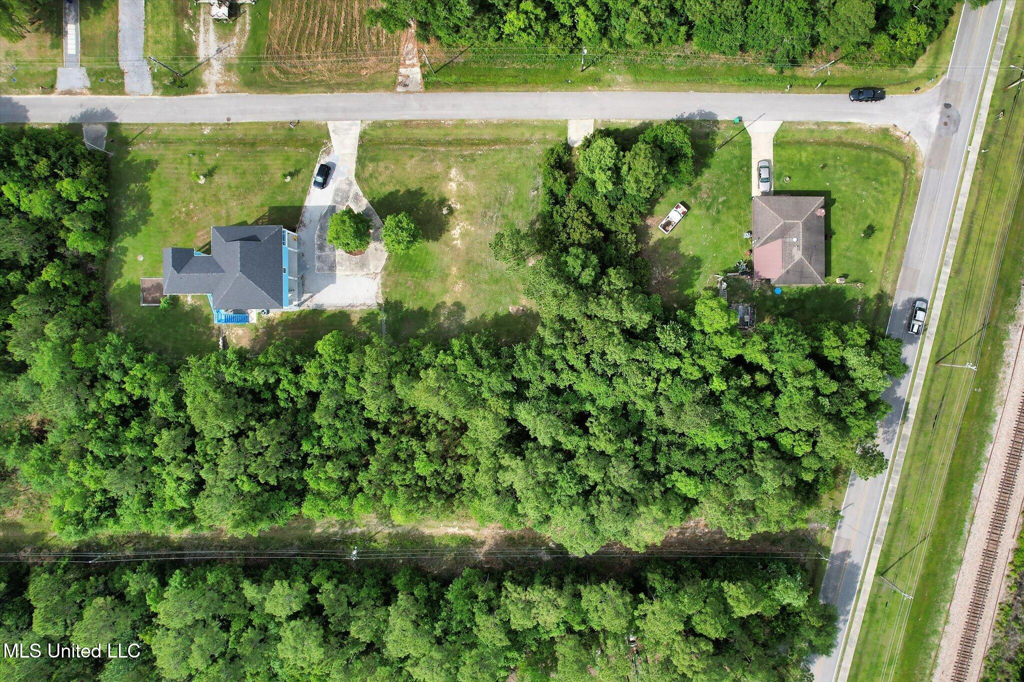 306 N Central Avenue, Waveland, Mississippi image 10
