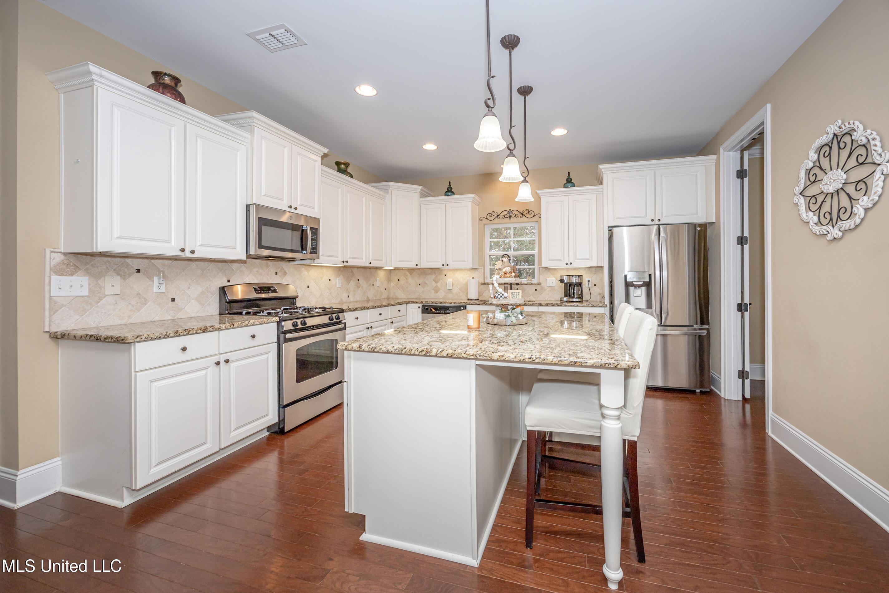 13076 Pine Valley Lane, Biloxi, Mississippi image 9