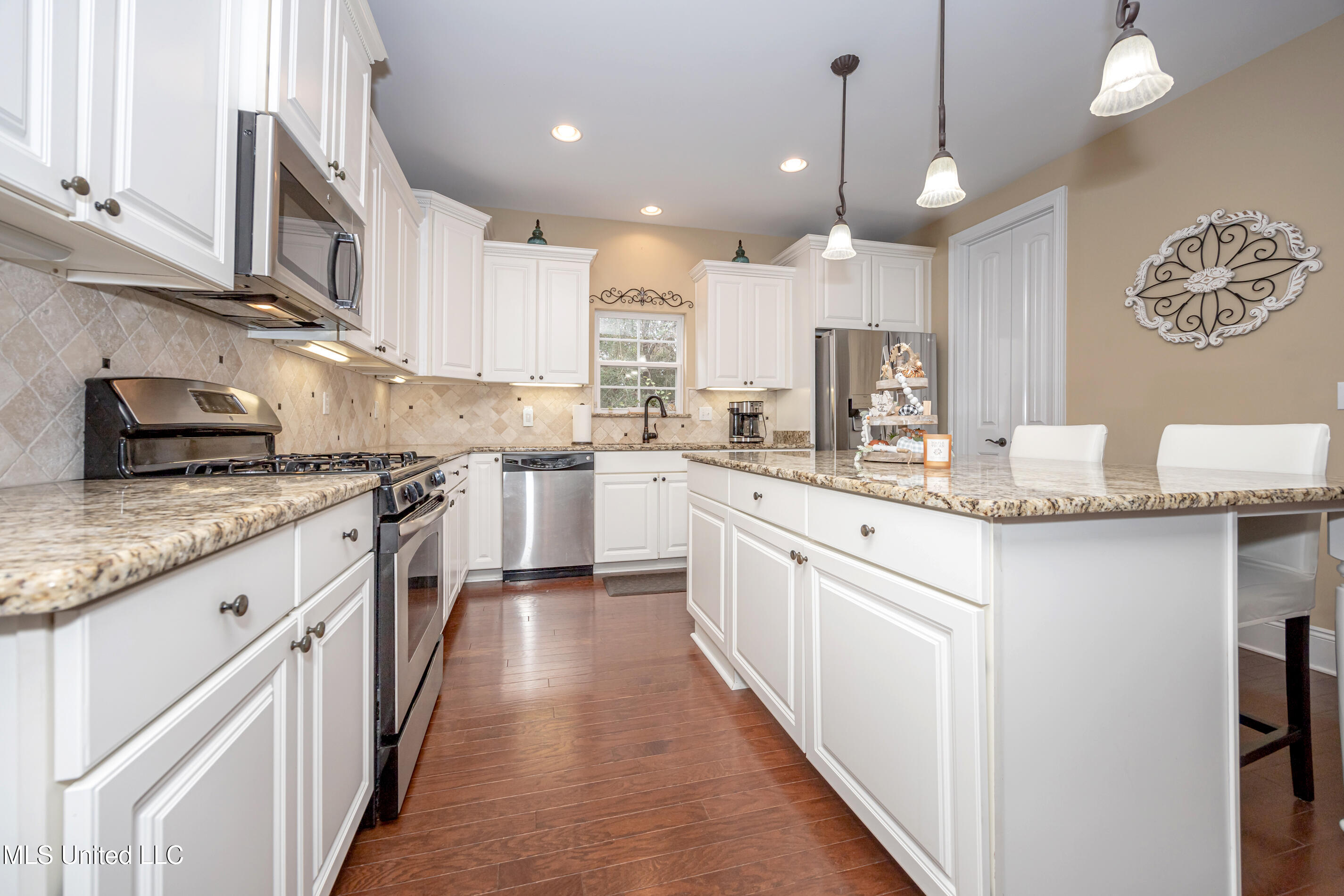 13076 Pine Valley Lane, Biloxi, Mississippi image 12