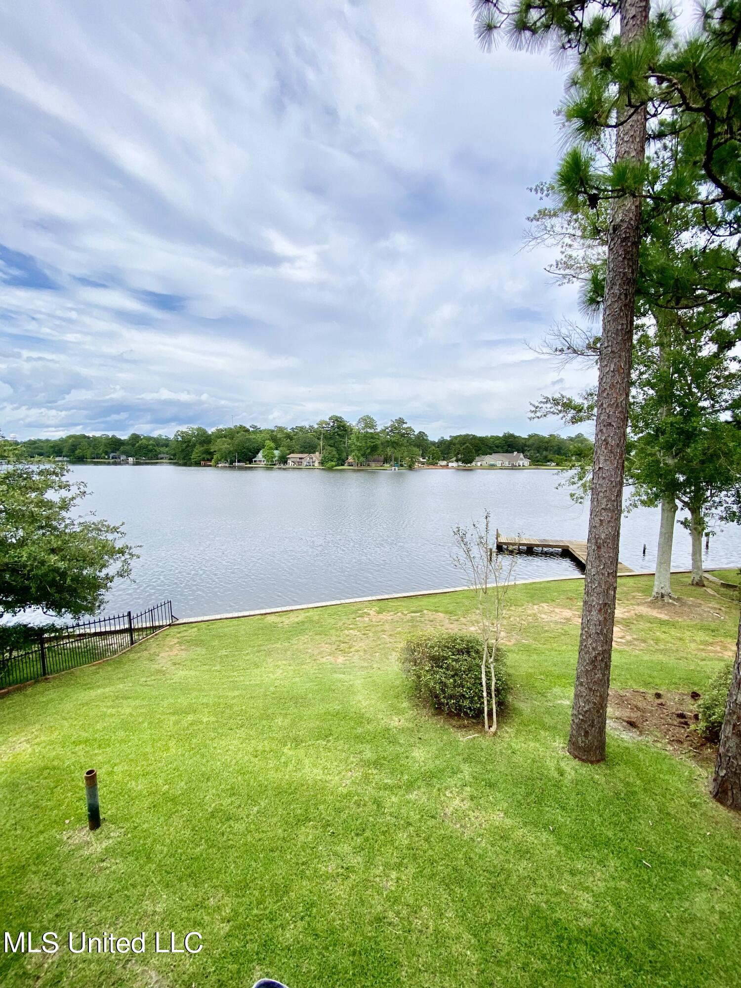 571 W Lakeshore Drive, Carriere, Mississippi image 12