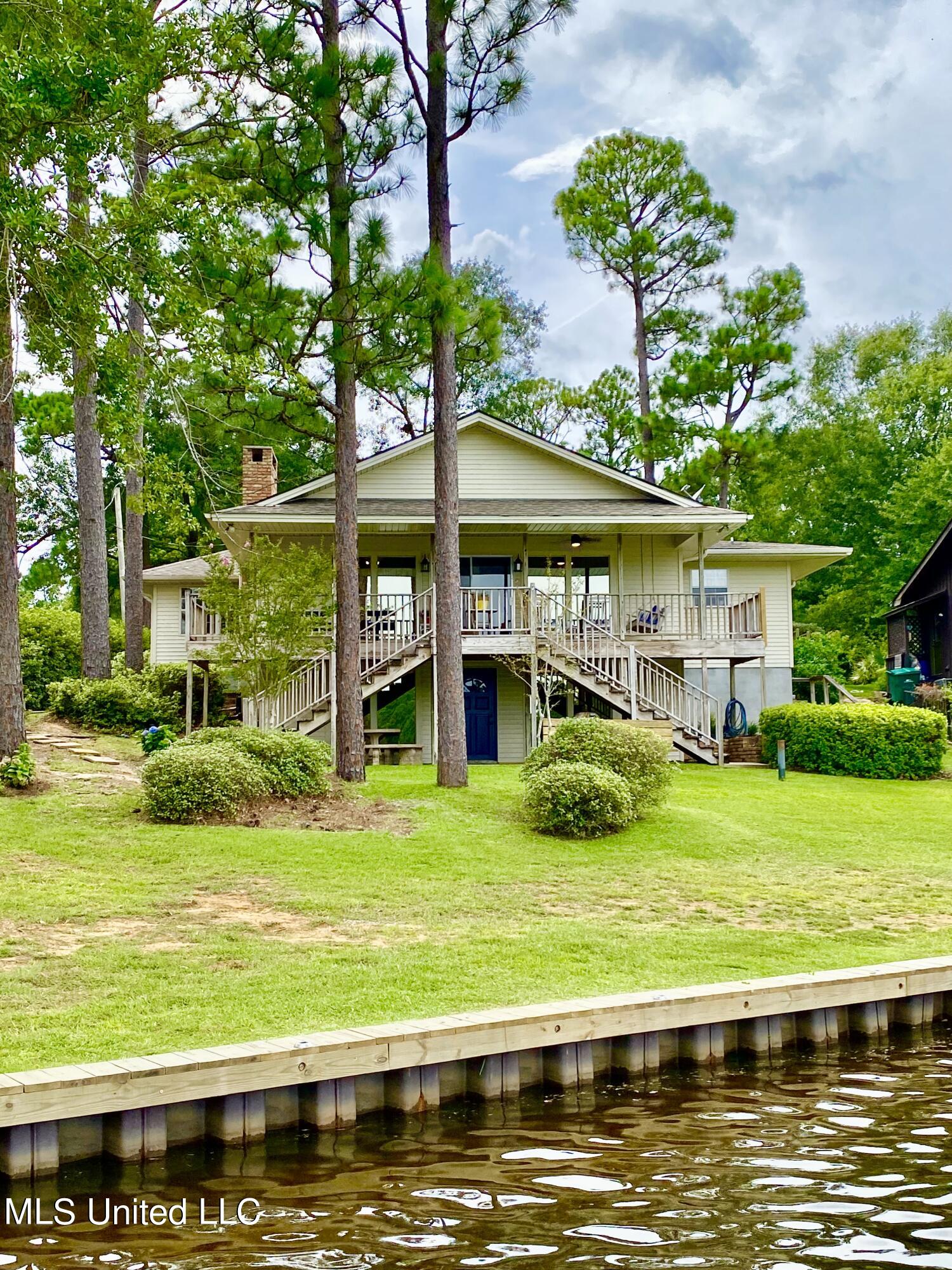 571 W Lakeshore Drive, Carriere, Mississippi image 6