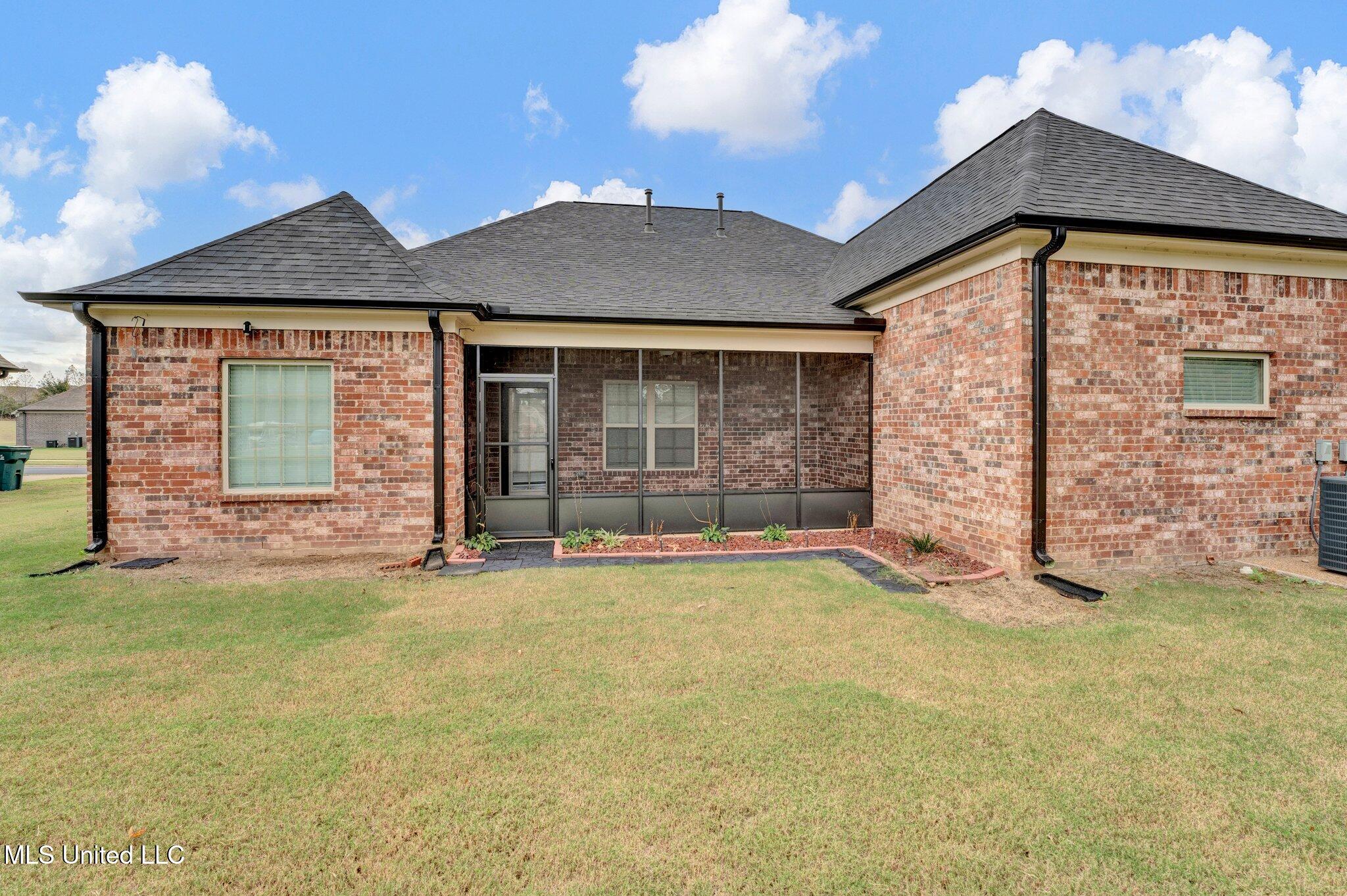 2512 Washington Woods Road, Southaven, Mississippi image 27