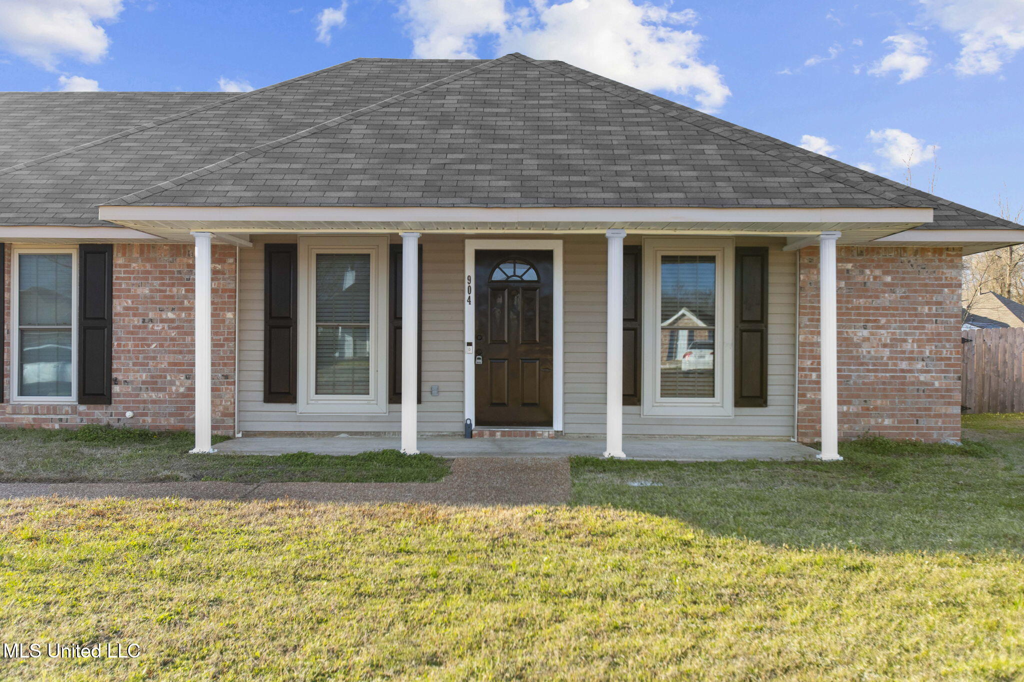 904 Mourning Dove Cove, Byram, Mississippi image 2