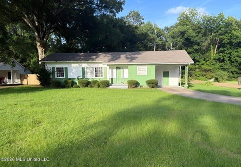 Homes For Sale - 1016 N Jackson Street<br/> Lincoln County, Brookhaven, MS 39601