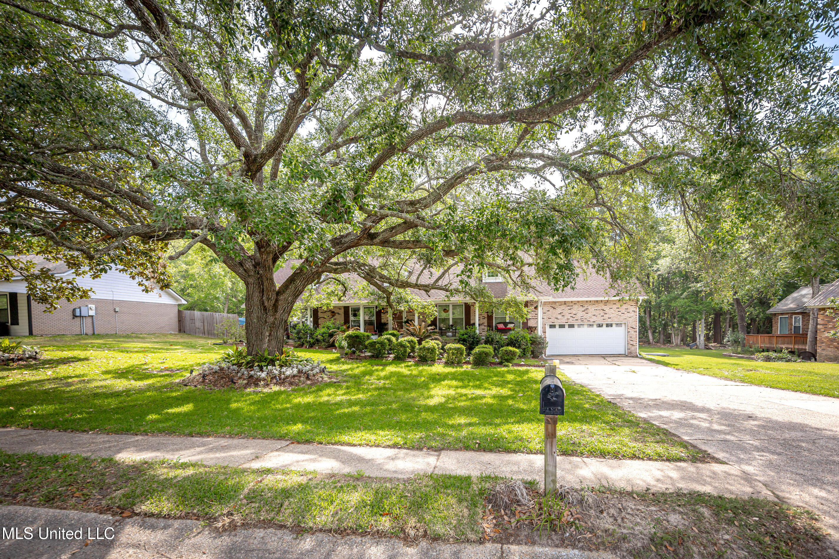 1344 Diller Road, Ocean Springs, Mississippi image 2