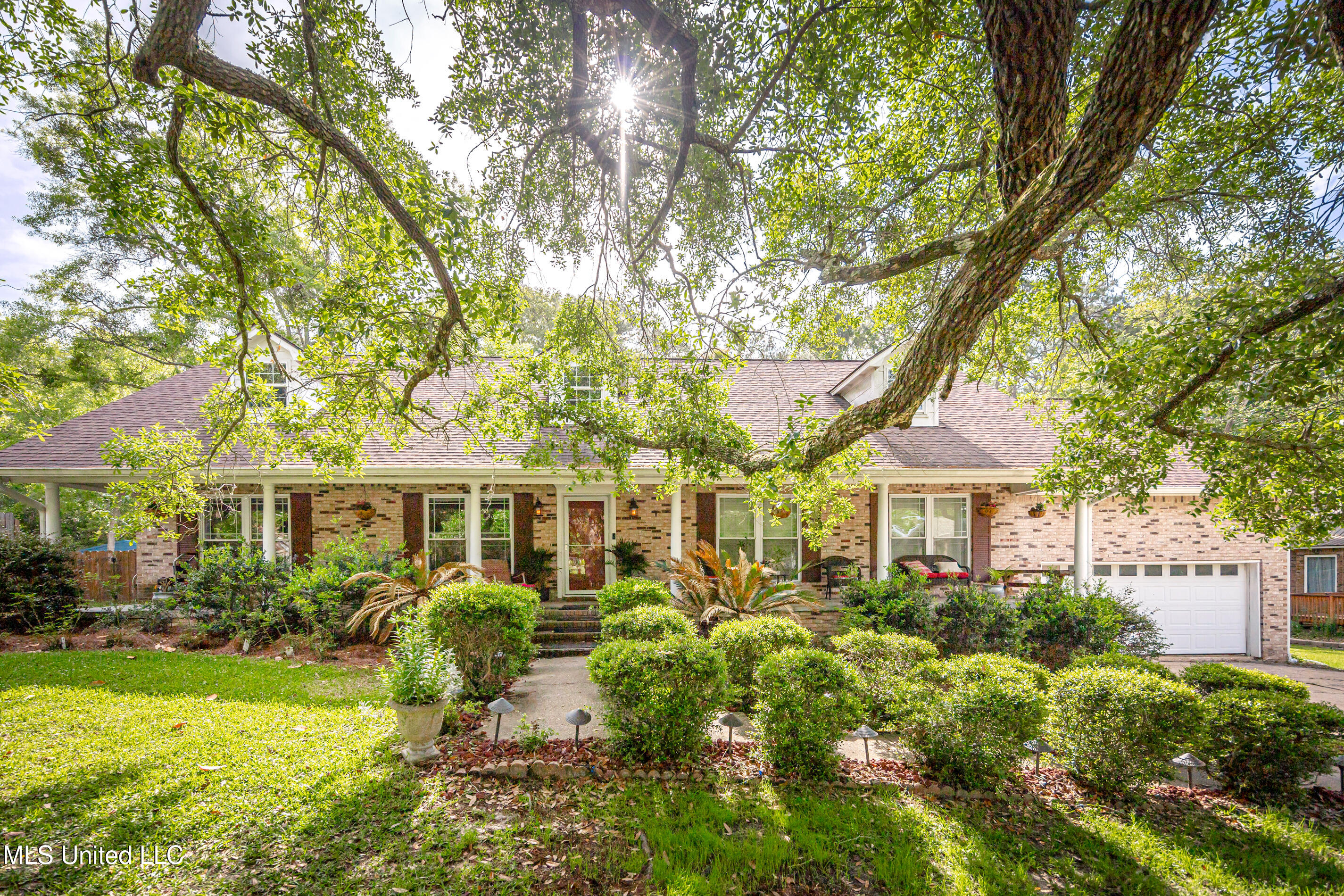 1344 Diller Road, Ocean Springs, Mississippi image 4
