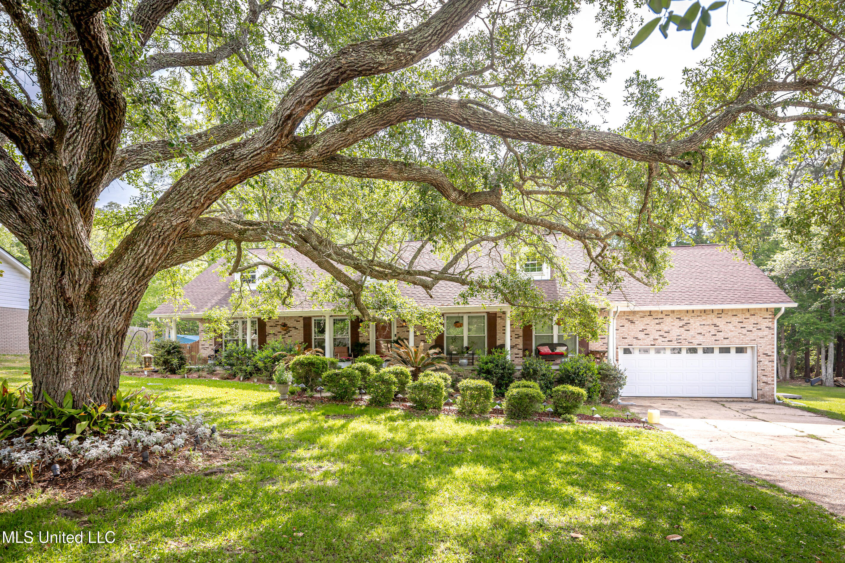1344 Diller Road, Ocean Springs, Mississippi image 1