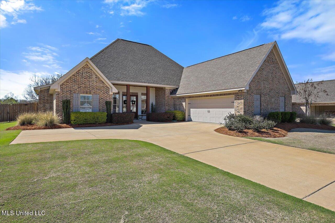 247 Richmond Pointe Way, Richland, Mississippi image 1