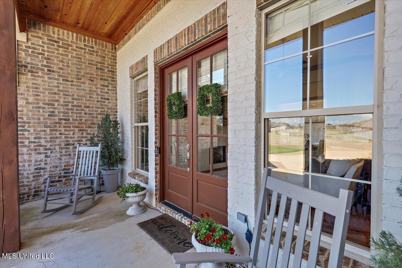247 Richmond Pointe Way, Richland, Mississippi image 4