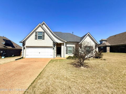 Homes For Sale - 244 Magnolia Gardens Drive<br/> Desoto County, Hernando, MS 38632