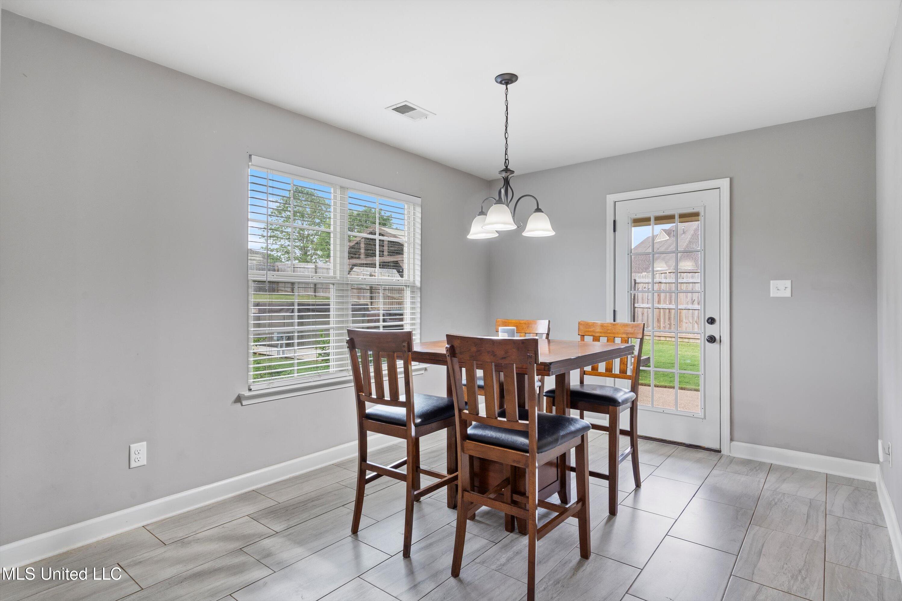 2682 Molly Lane, Southaven, Mississippi image 22