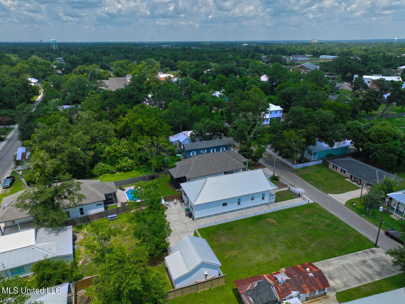 220 Sycamore Street, Bay Saint Louis, Mississippi image 32