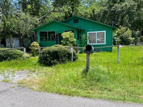 Single Family Residence in Gulfport MS 15097 Jefferson Street.jpg