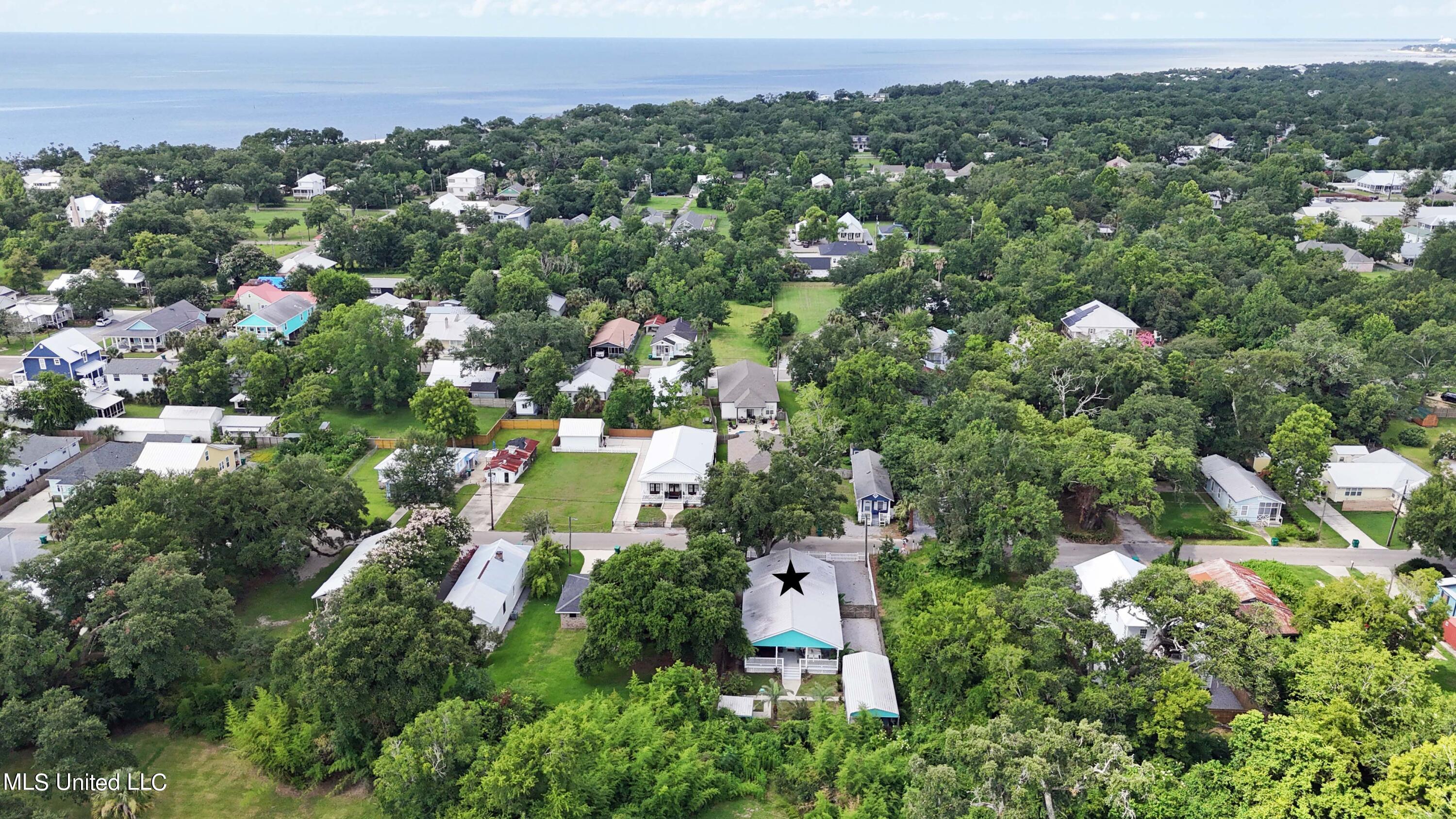 223 Sycamore Street, Bay Saint Louis, Mississippi image 35