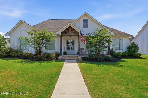 Homes For Sale - 1001 Crepe Myrtle Drive<br/> Brandon, MS 39047