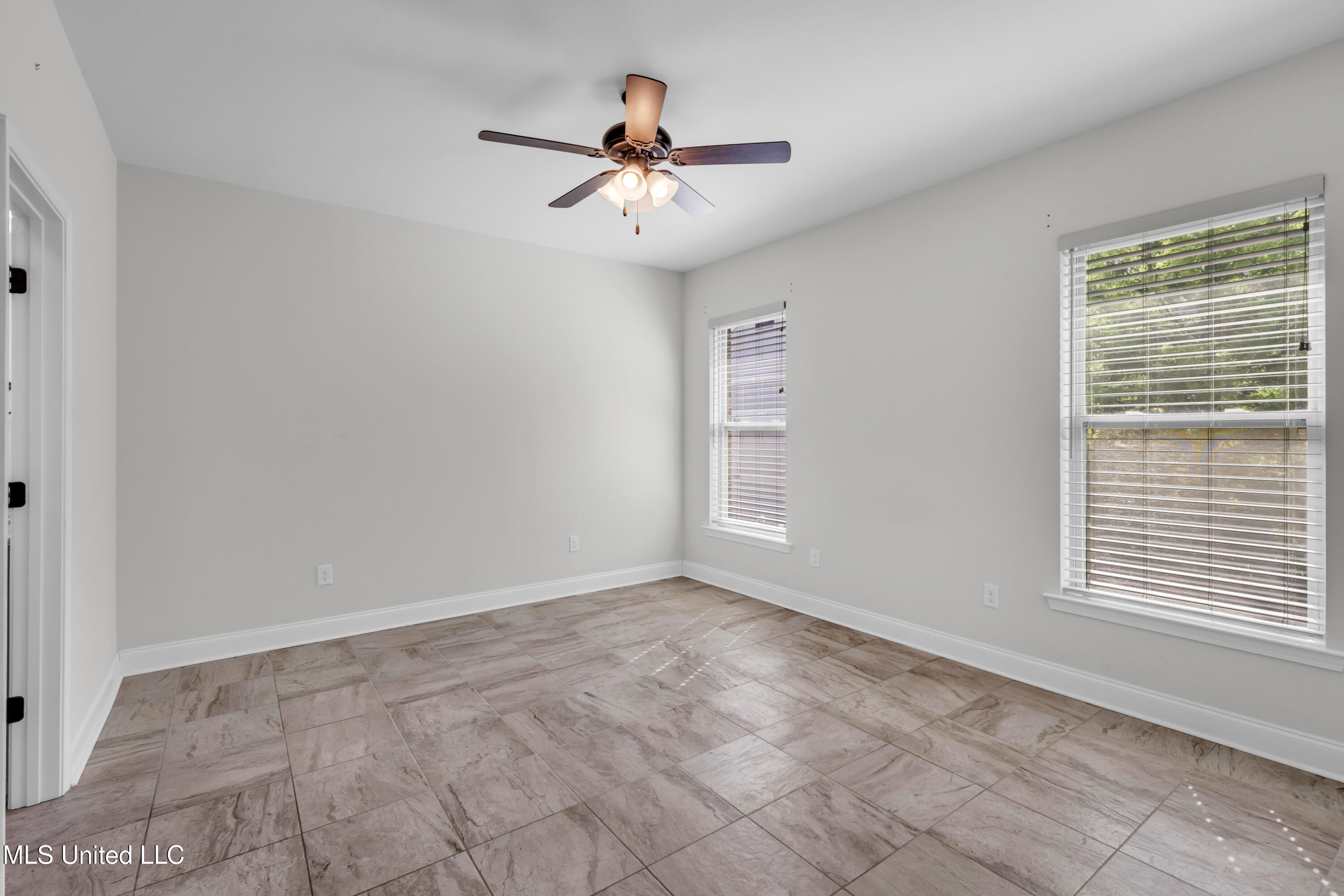 832 Reunion Place Circle, Biloxi, Mississippi image 12