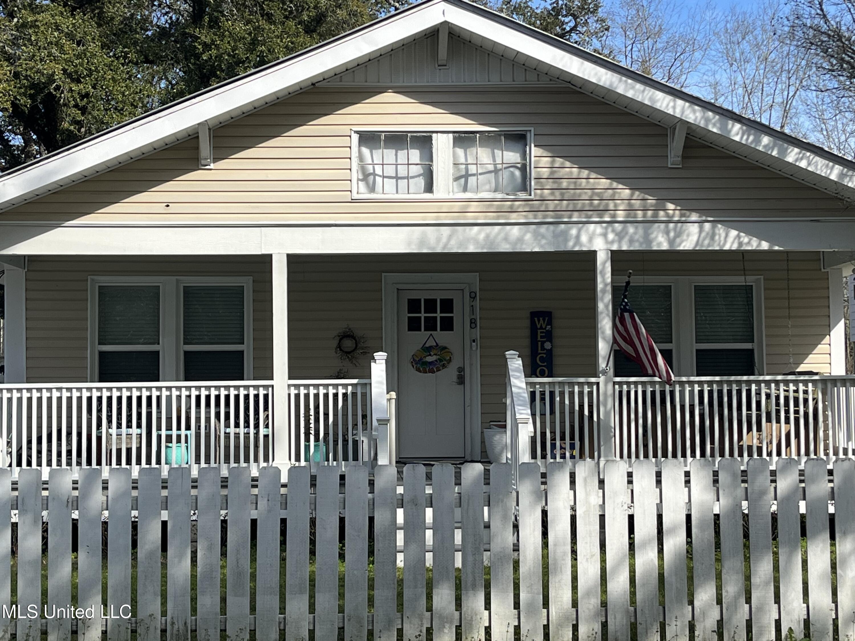 918 Sears Avenue, Waveland, Mississippi image 1