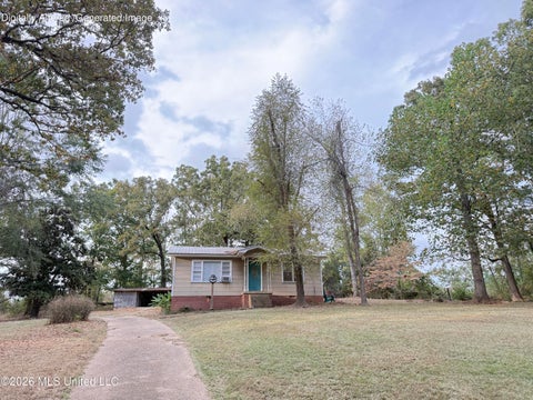 Homes For Sale - 816 Summit Street<br/> Winona, MS 38967