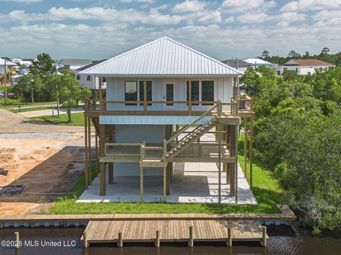 Homes For Sale - 5011 Tennessee Street<br/> Bay Saint Louis, MS 39520