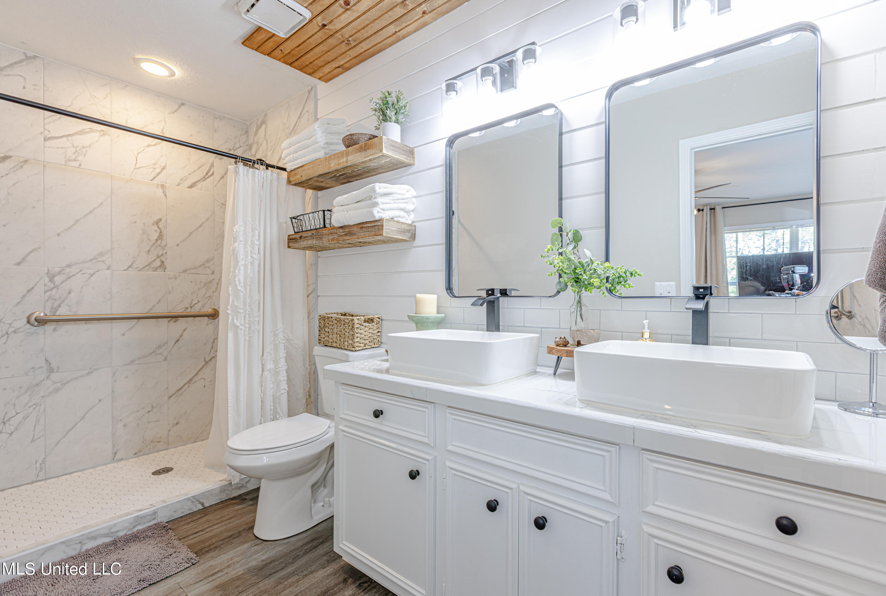 Madison, Mississippi 39110, United States, 3 Bedrooms Bedrooms, ,2 BathroomsBathrooms,Residential,Pending,43794